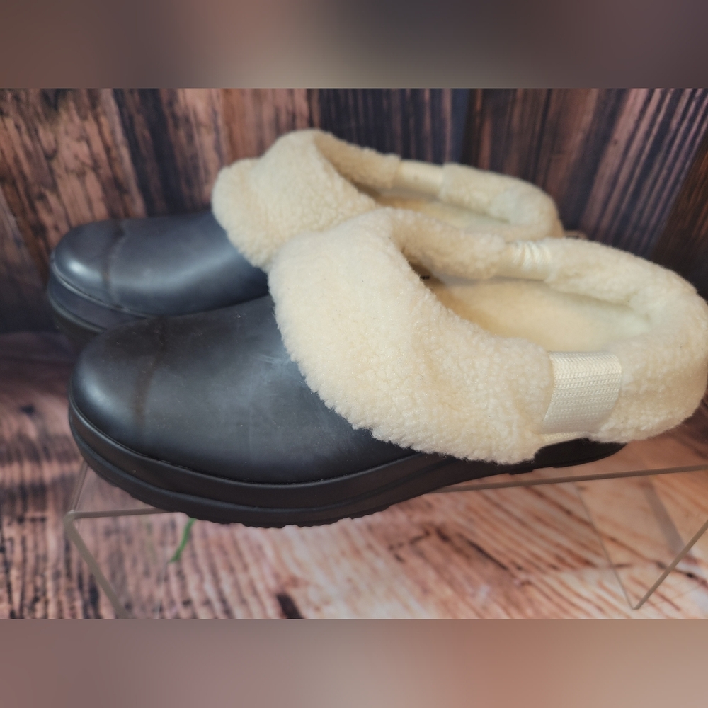 Hunter Black and Cream Mules